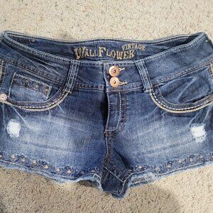 Wallflower shorts